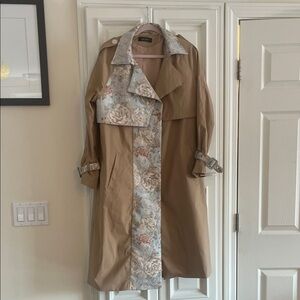 AKIRA Tan and Floral Women's Trench Coat